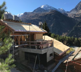 Ste Foy chalet construction roof assembly